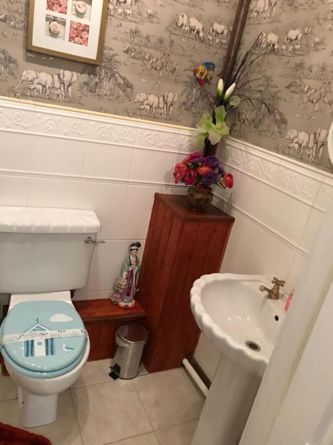 Redwood Lodge ウエストベリー エクステリア 写真